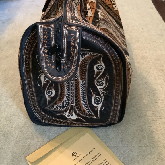 Bandabag Weekender hard to find color. New with certificate. - Picture 4 of 8